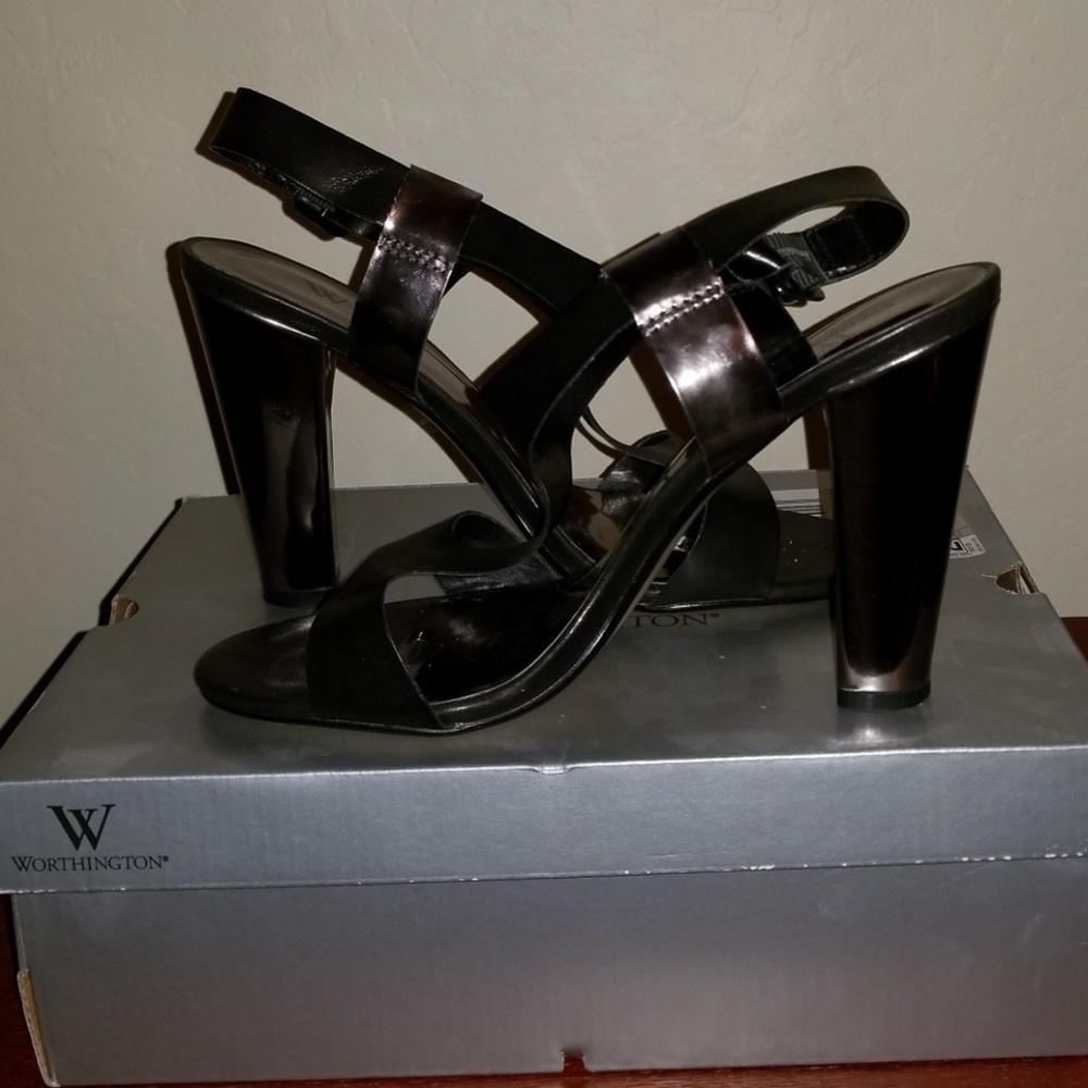 Worthington metallic black heels